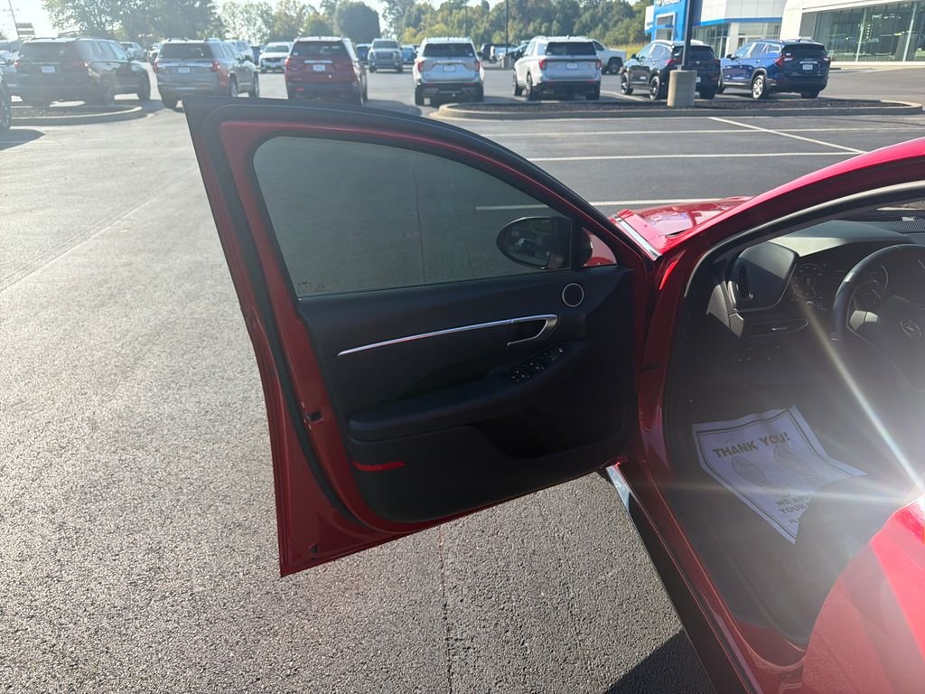 Used 2020 Red Hyundai SEL image 13