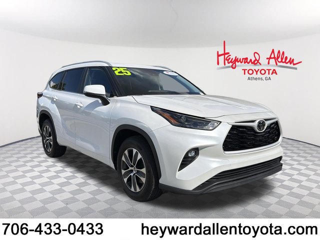 2025 Toyota Highlander XLE
