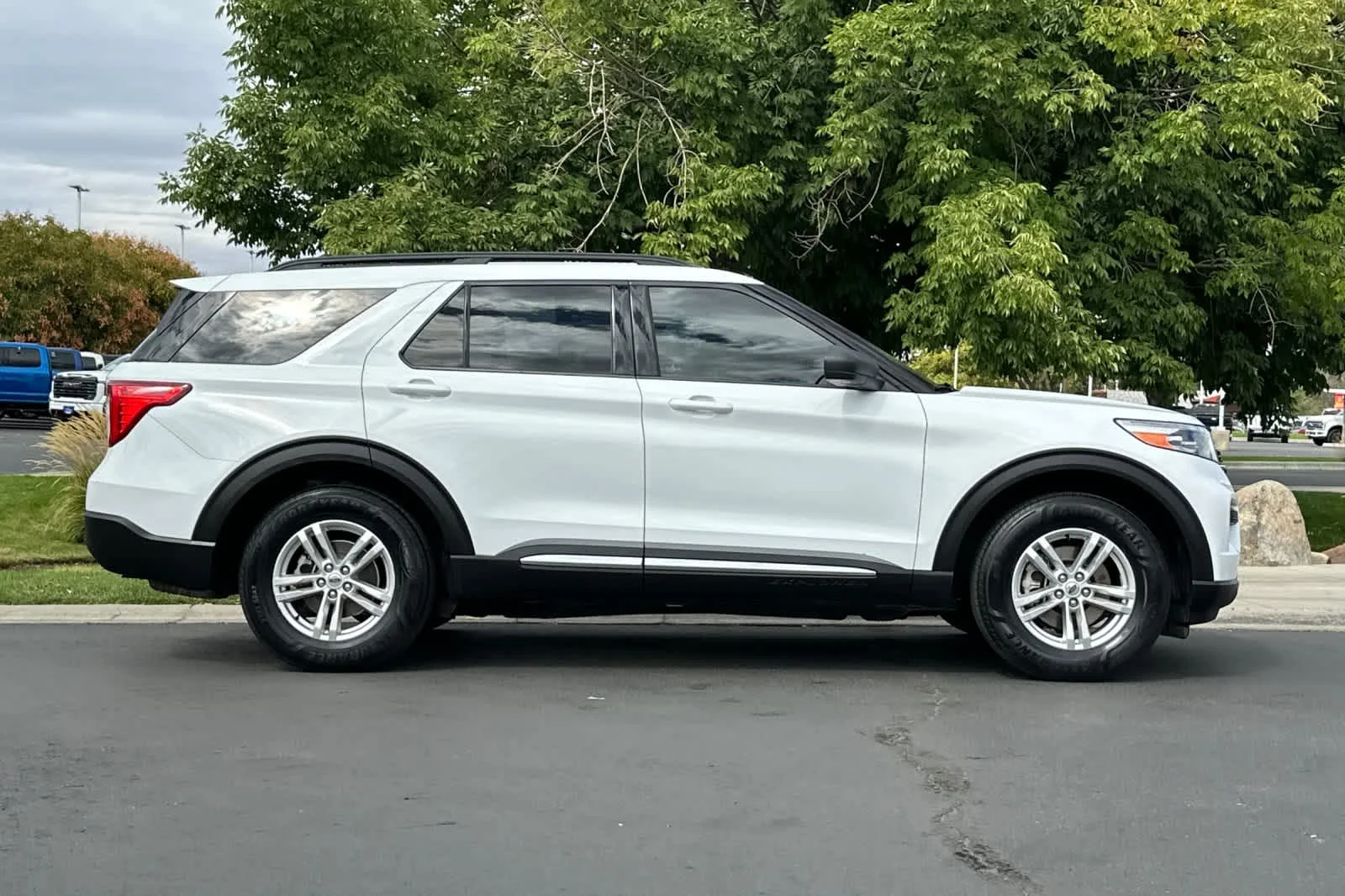 Used 2020 Oxford White Ford XLT image 8