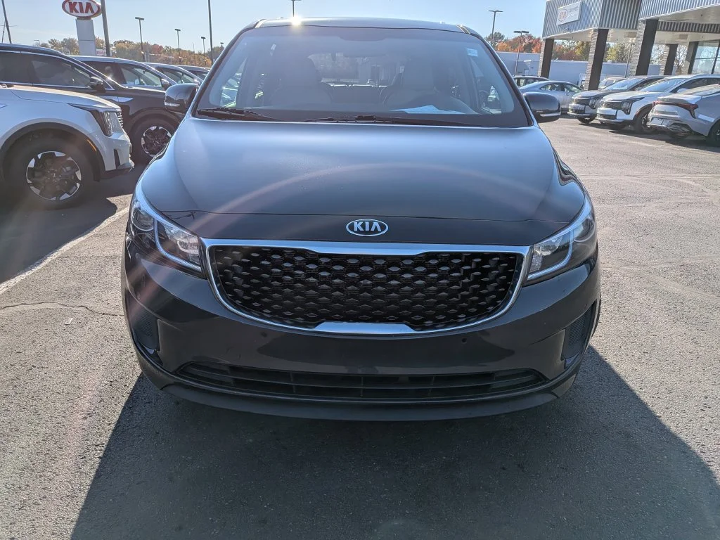 Used 2018 Platinum Graphite Kia LX image 2