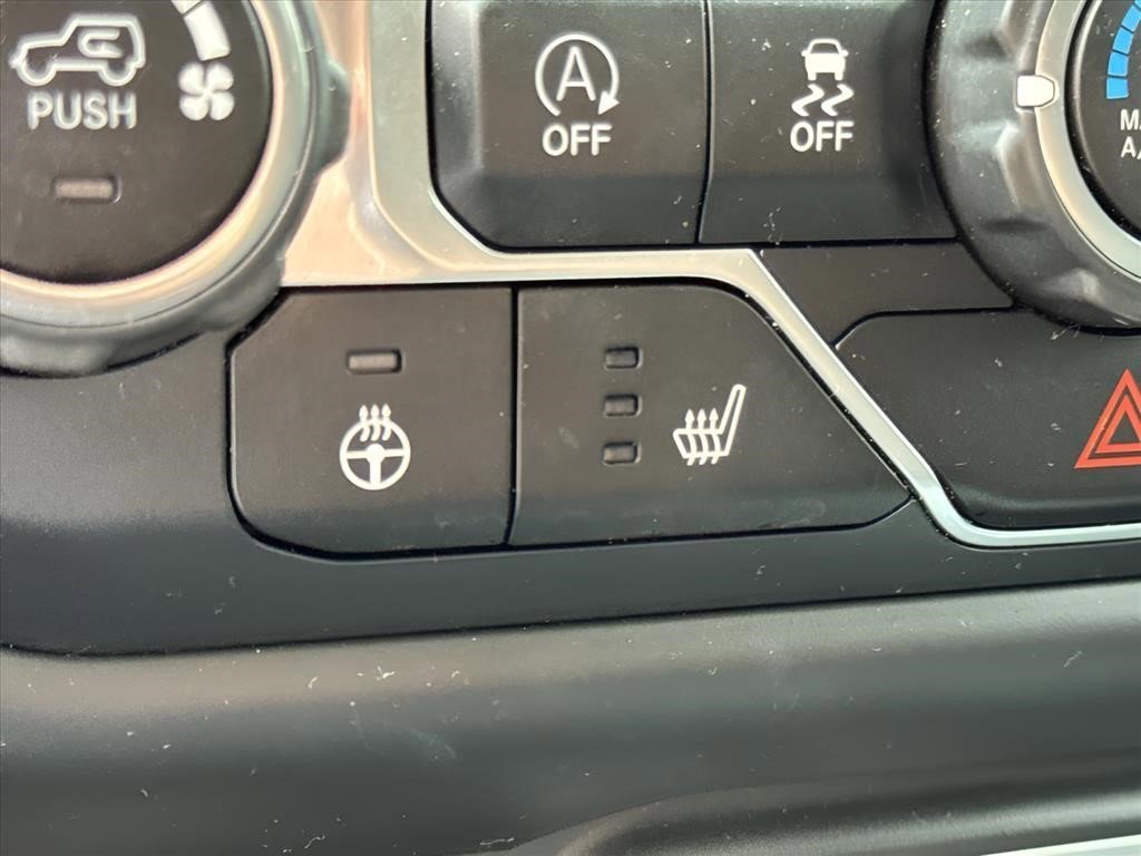 Used 2018 Sting-Gray Clearcoat Jeep Sport S image 19