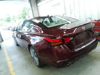Used 2023 Garnet Pearl Metallic Nissan 2.5 SL image 2