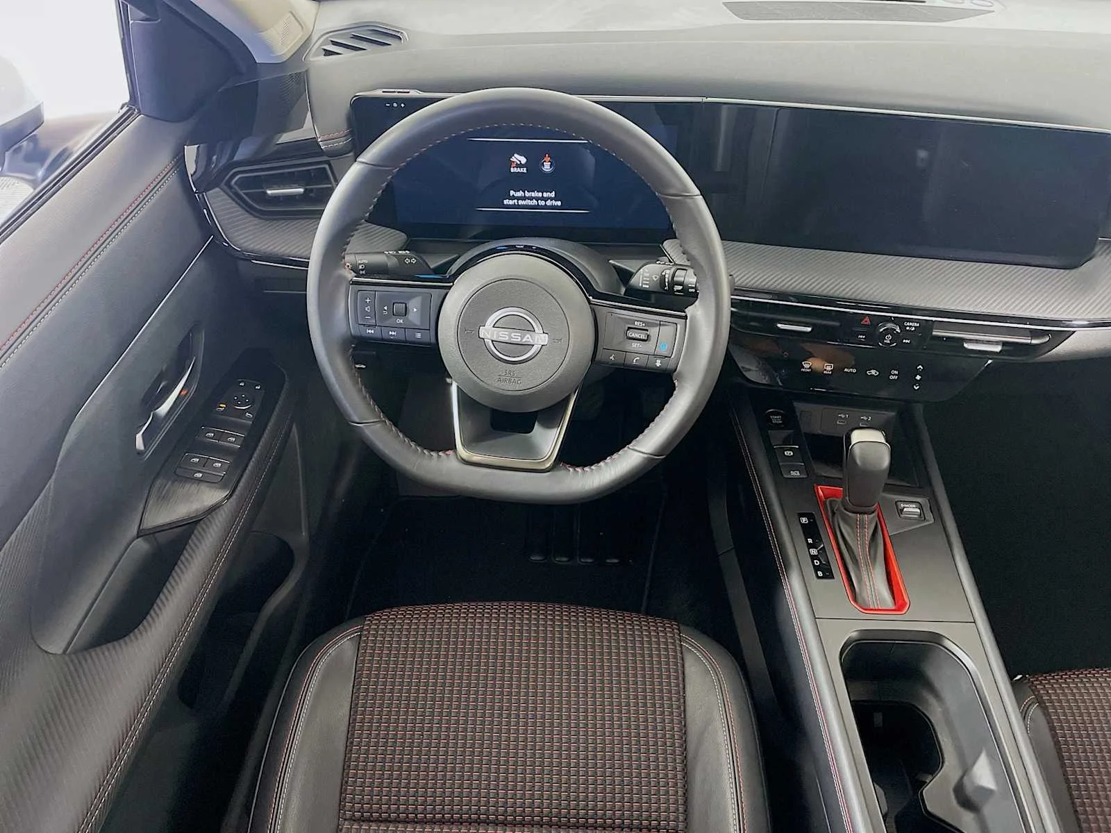 Certified Used 2025 Aspen White Tricoat Nissan SR image 18