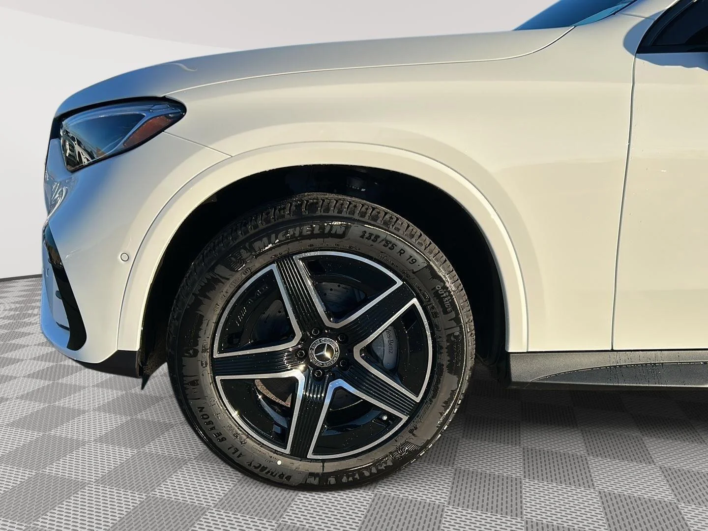 New 2026 Polar White Mercedes-Benz GLC 300 image 9