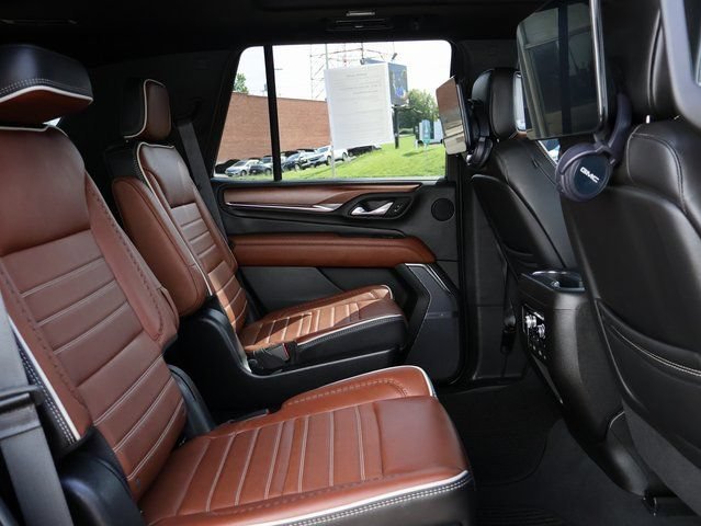 2024 GMC Yukon Denali Ultimate - Photo 11