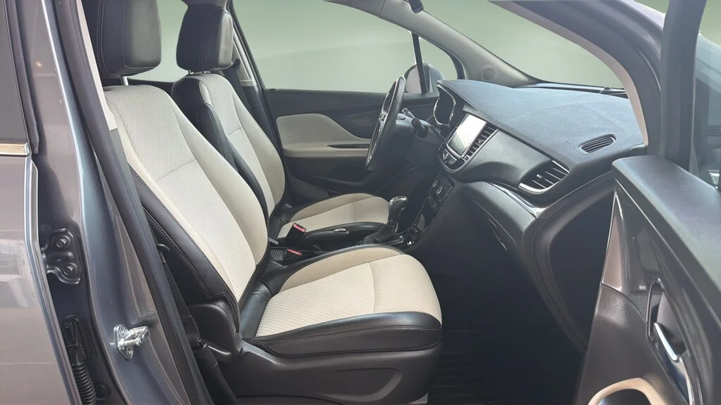 Used 2020 Satin Steel Buick Sport Touring image 11