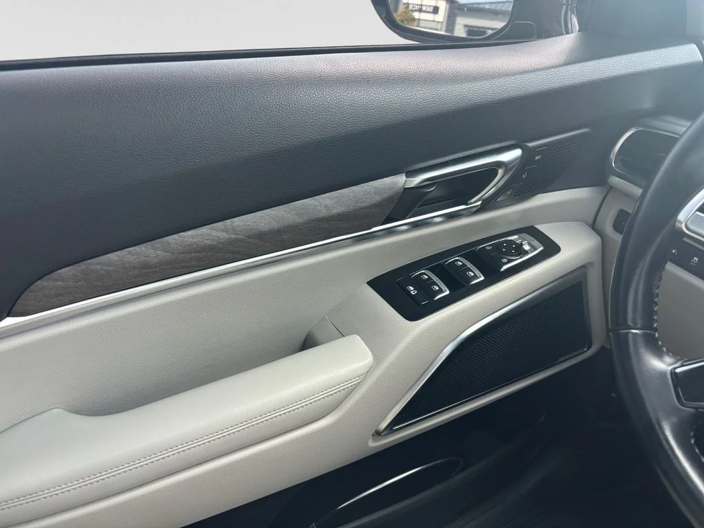 Used 2022 Purple Kia SX image 17