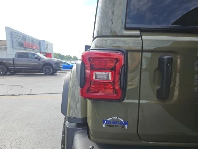2025 Jeep Wrangler 4-Door Rubicon 392 Final Edition - Photo 11