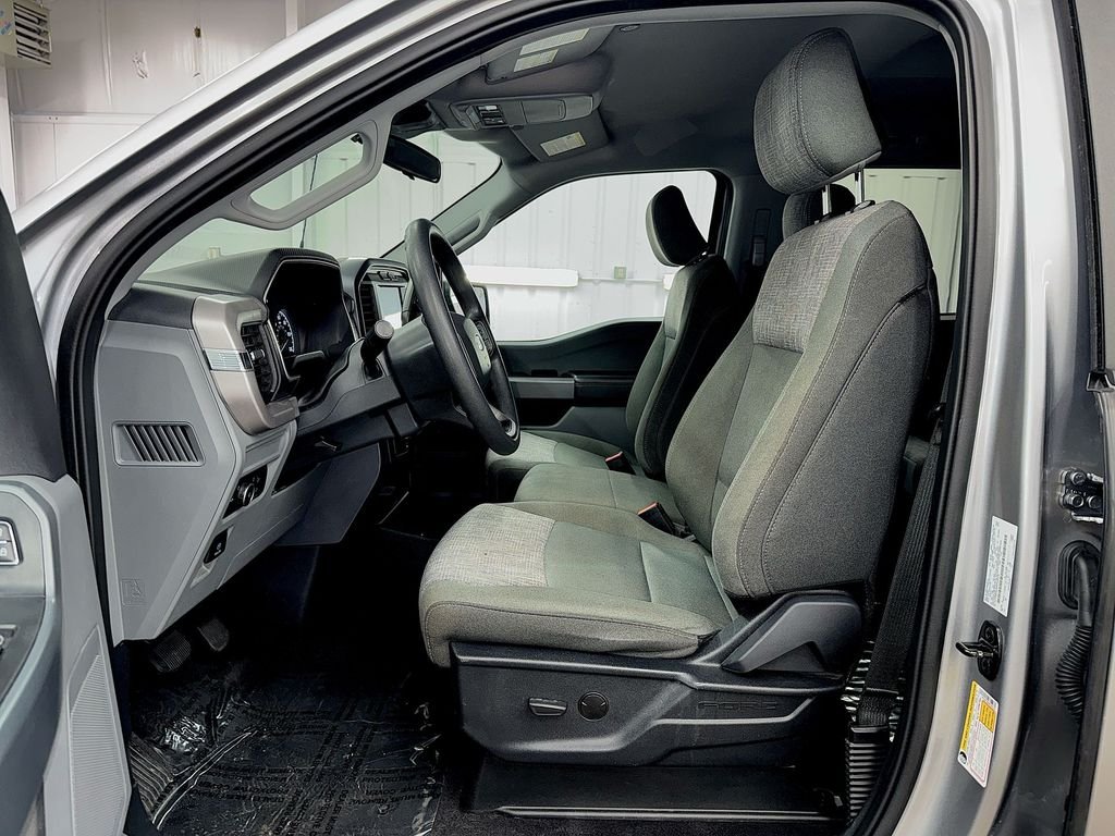 Used 2023 Silver Ford XLT image 12