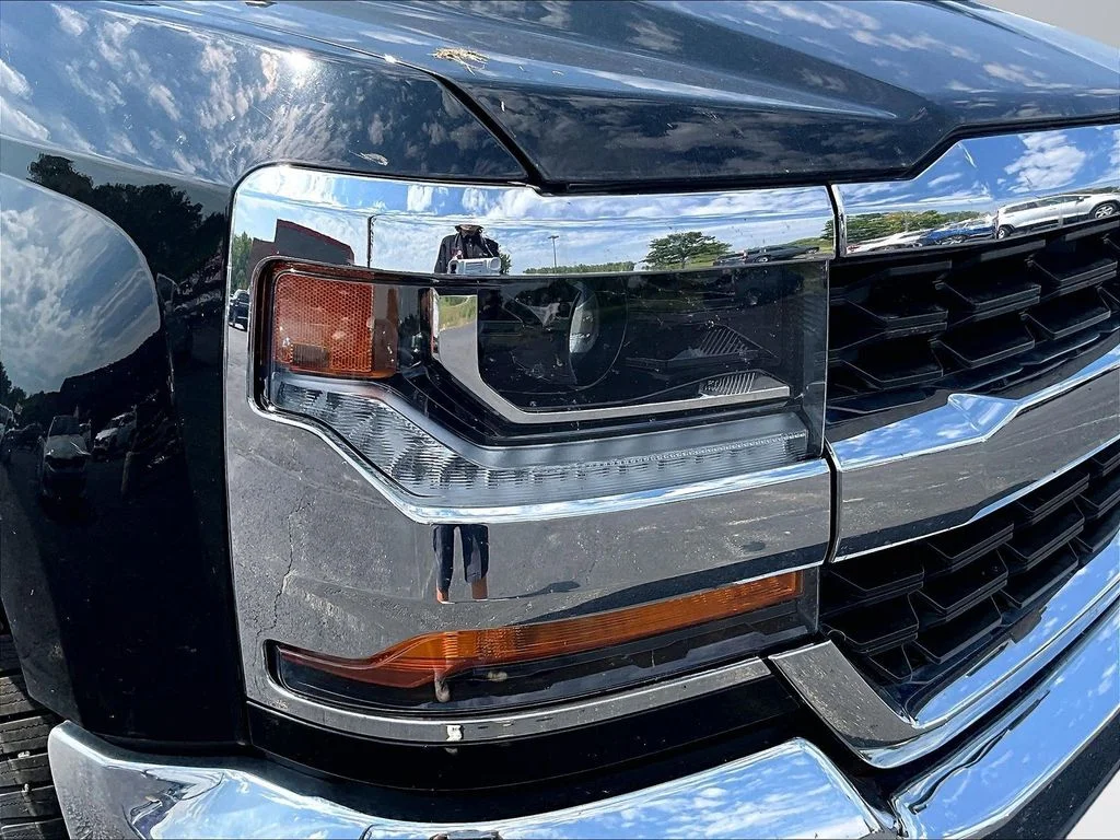 Used 2019 Black Chevrolet LT image 28