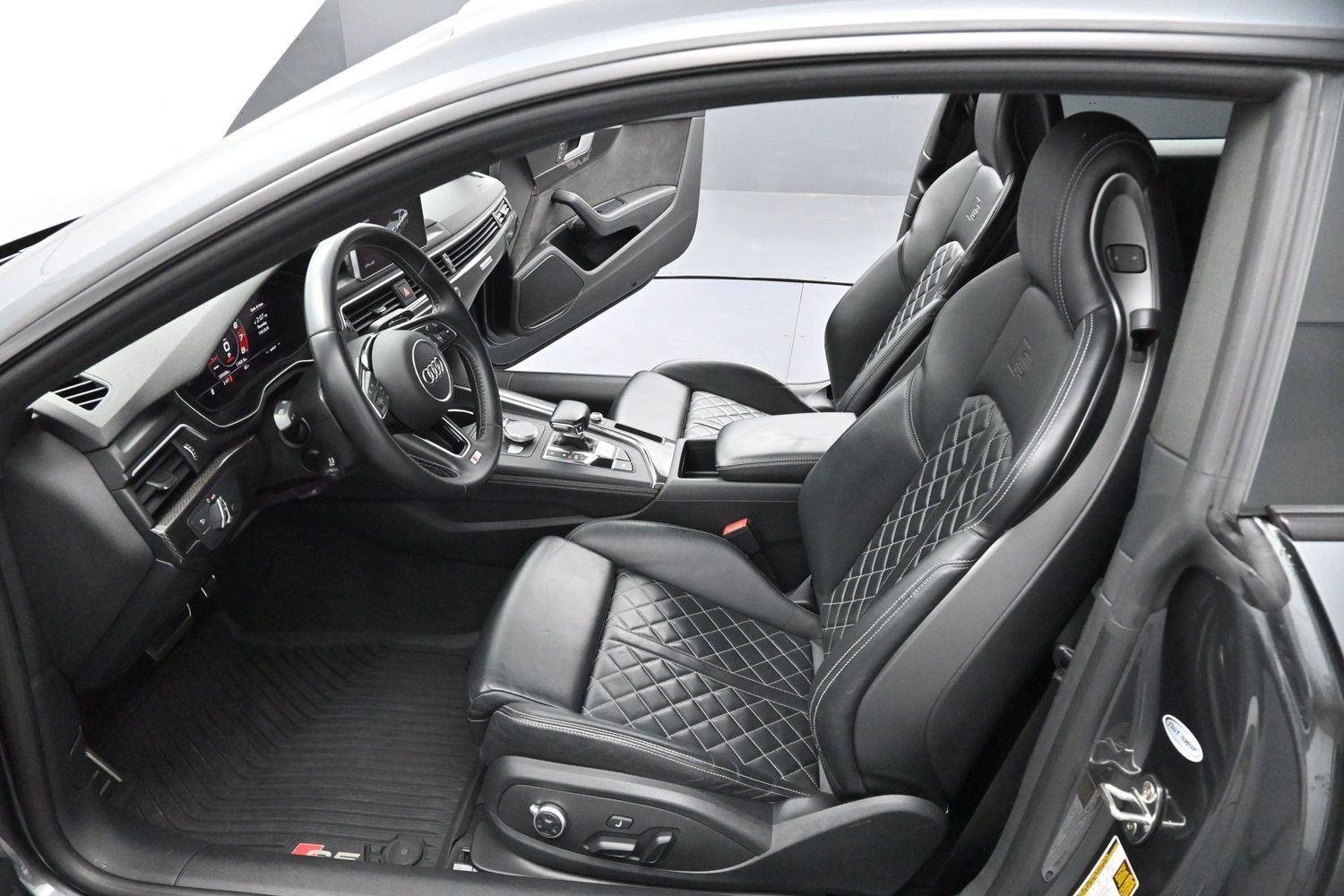 Used 2019 Daytona Gray Pearl Effect Audi Premium Plus image 11
