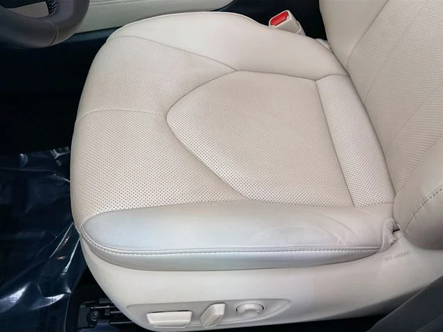 Used 2023  Toyota Limited image 19