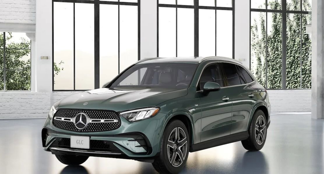New 2026 VERDE SILVER METALLIC Mercedes-Benz GLC 350e image 1