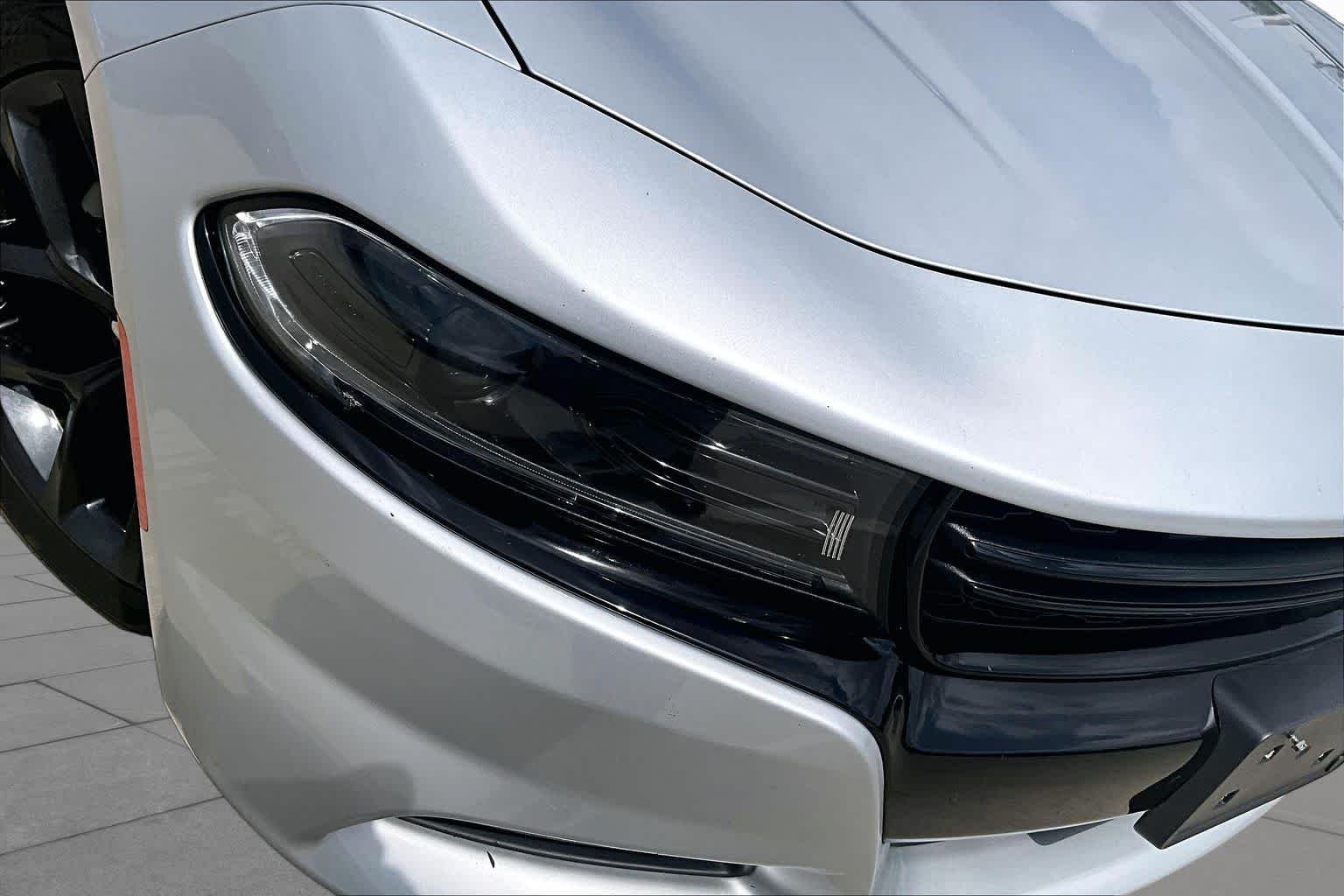 Used 2022 Triple Nickel Clearcoat Dodge SXT image 27