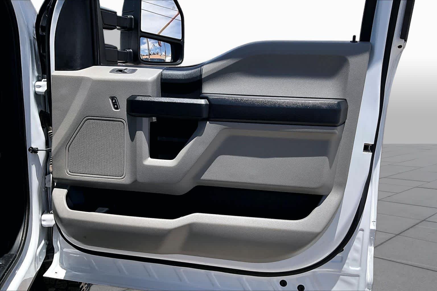 Certified Used 2020 Oxford White Ford XL image 21