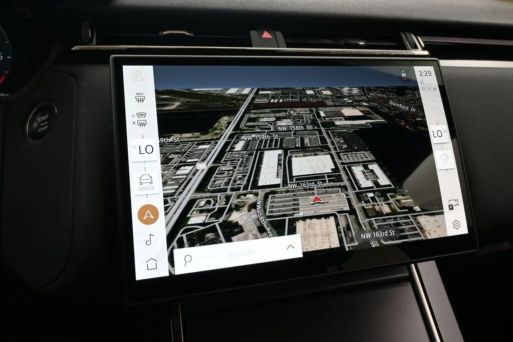 Used 2025 Gray Land Rover Dynamic SE image 18