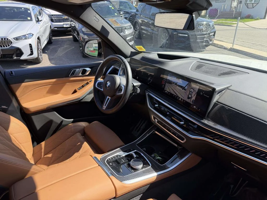 Used 2026 White BMW M60i image 13