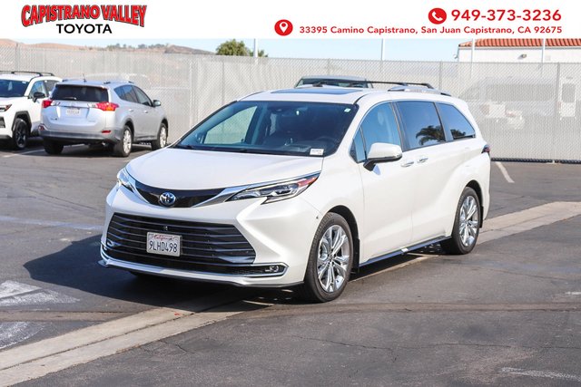 2024 Toyota Sienna Platinum