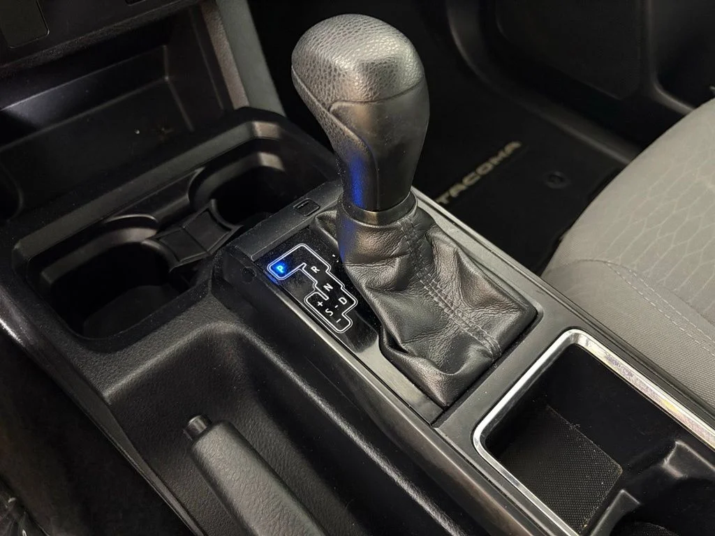 Used 2018 Gray Toyota SR image 29