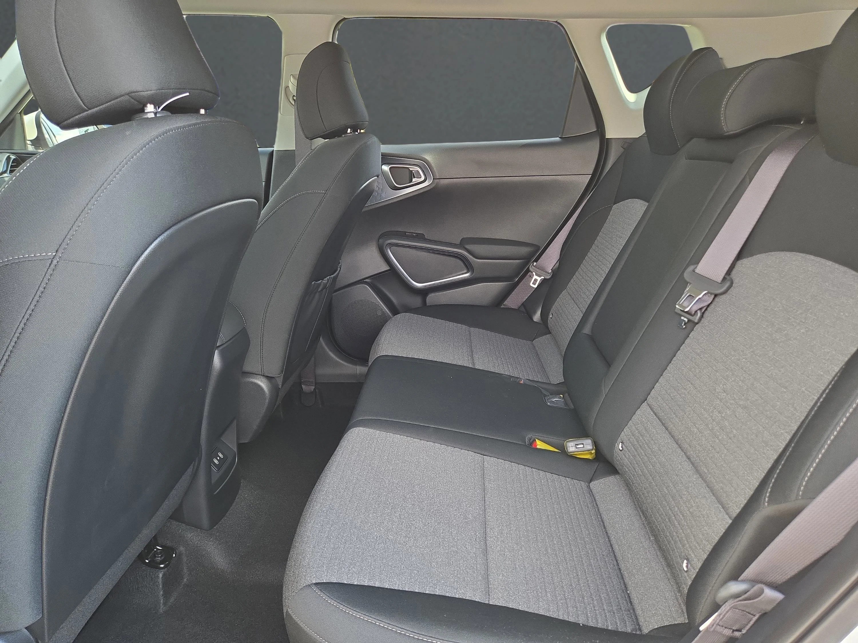 2025 Kia Soul EX - Photo 13