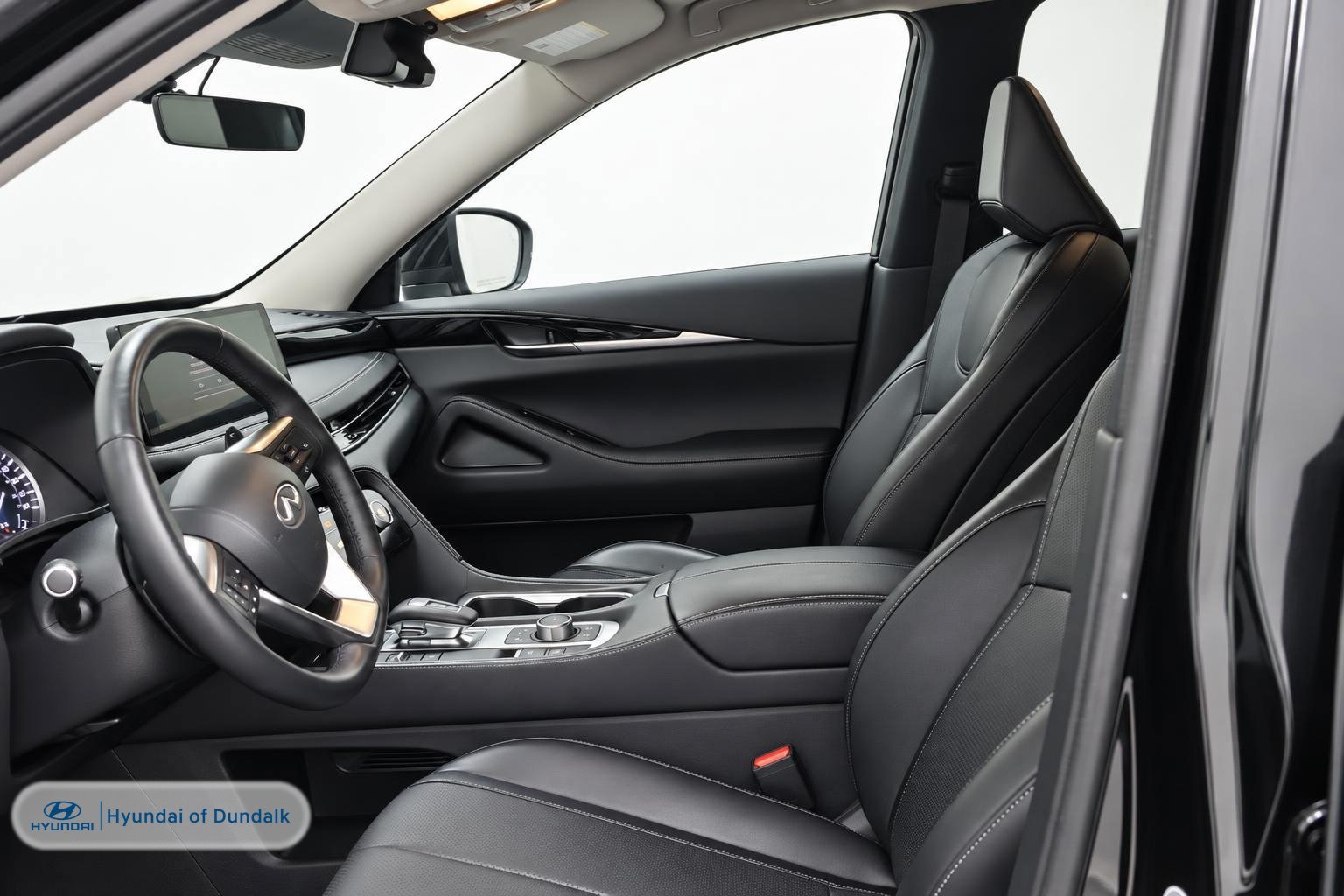 Used 2024 Black INFINITI PURE image 7