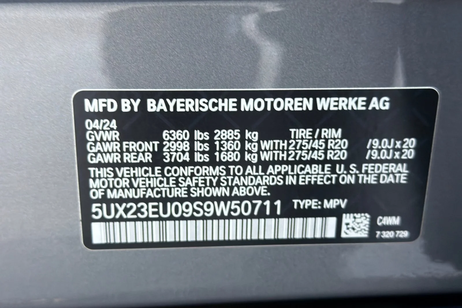 Used 2025 Skyscraper Grey Metallic BMW xDrive40i image 28