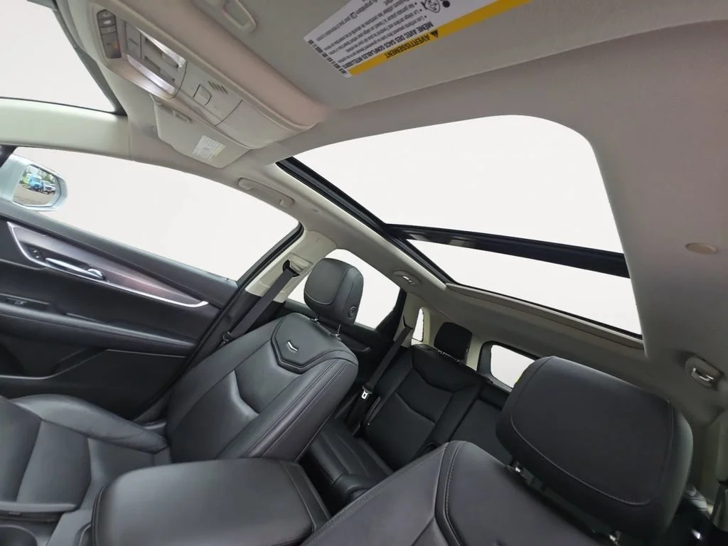Used 2019 RADIANT SILVER METALLIC Cadillac Luxury AWD image 17