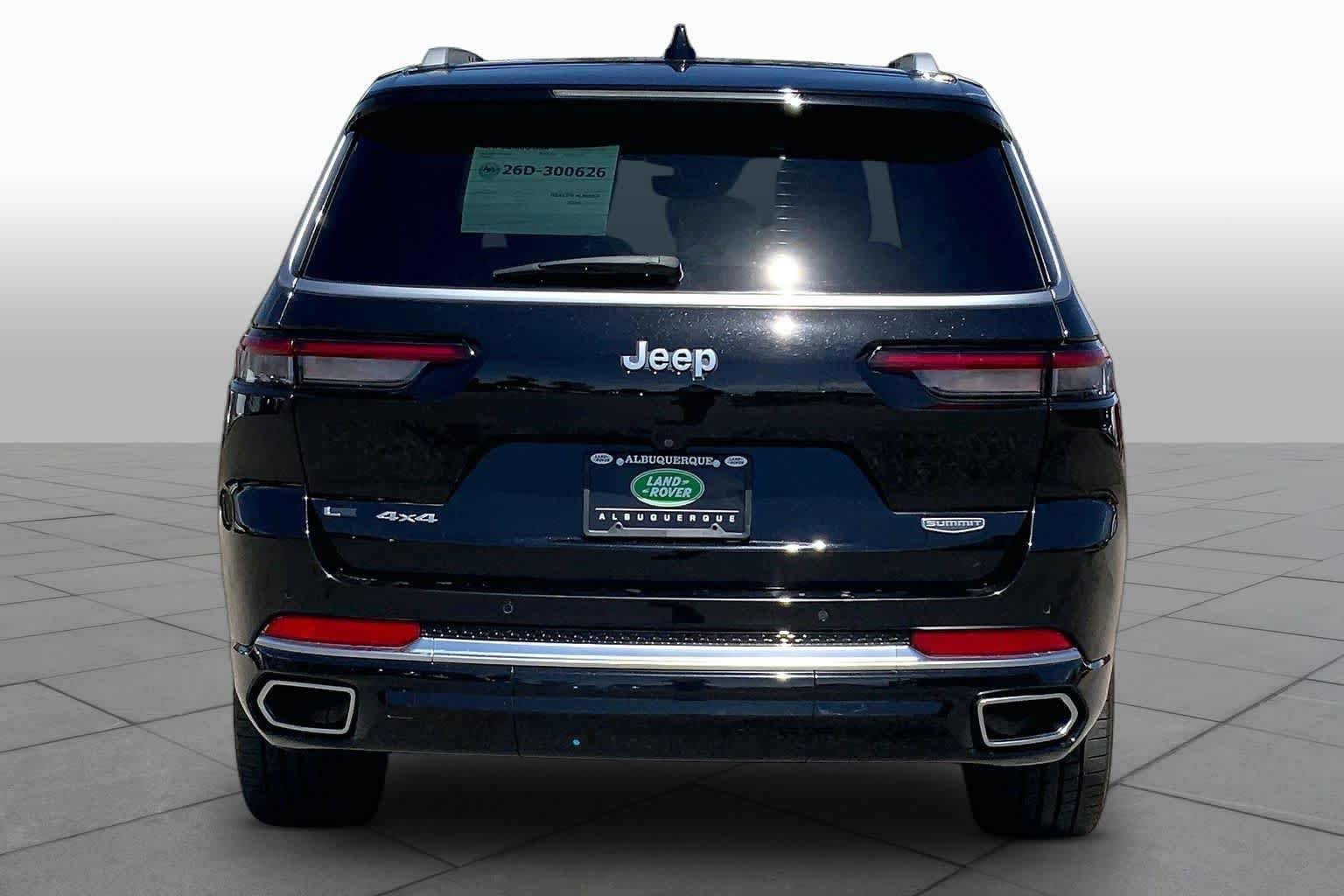 Used 2021 Diamond Black Crystal Pearlcoat Jeep Summit image 5
