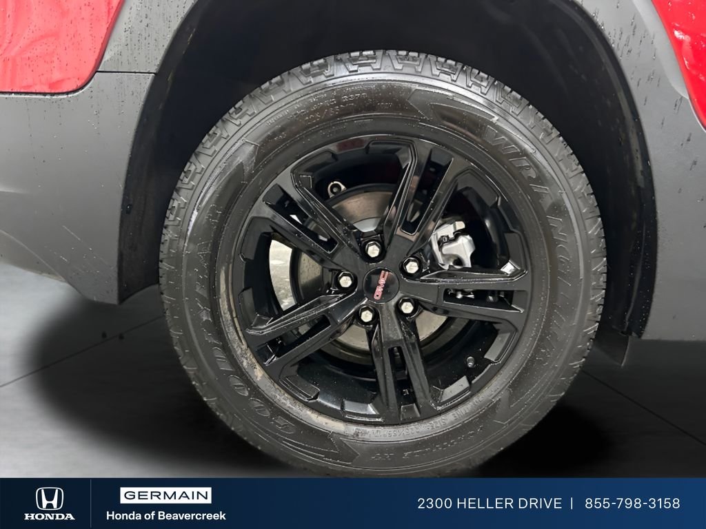 Used 2023 Volcanic Red Tintcoat GMC AT4 image 26