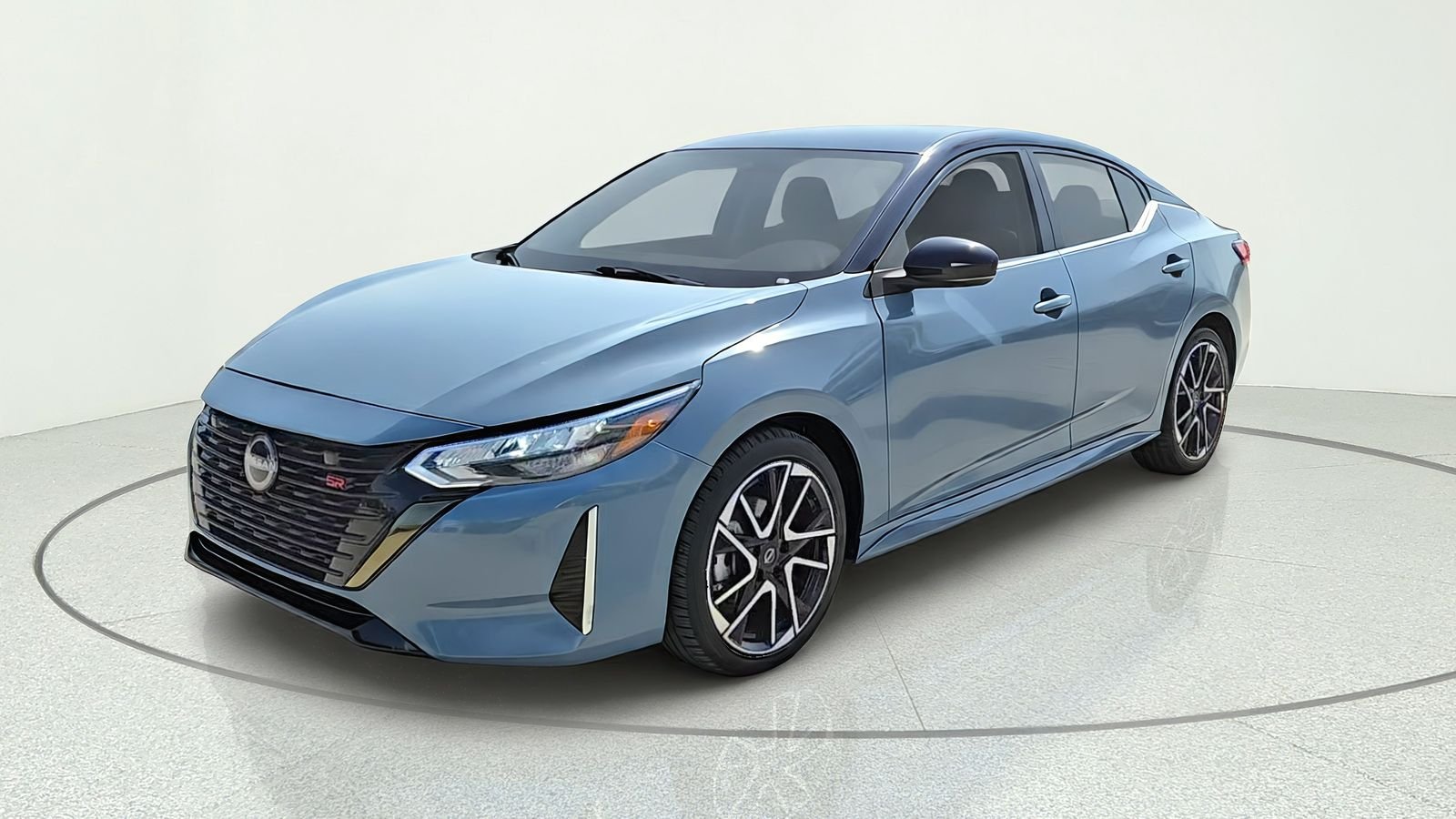 Certified Used 2025 Gray Nissan SR image 3