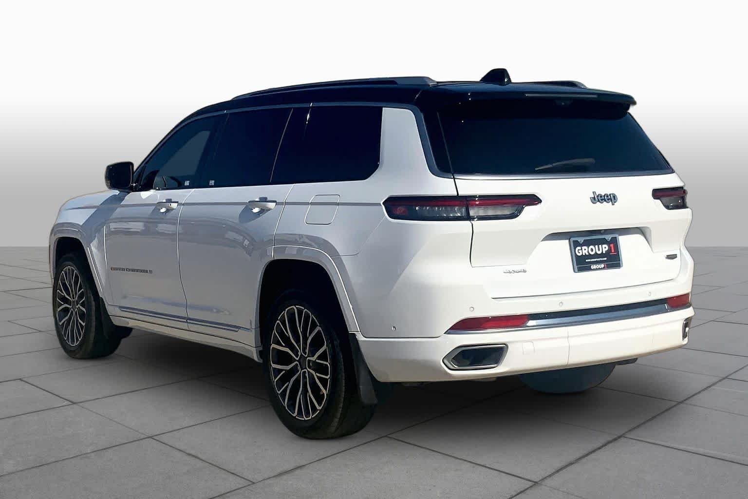 Used 2023 Bright White Clearcoat Jeep Summit Reserve image 12