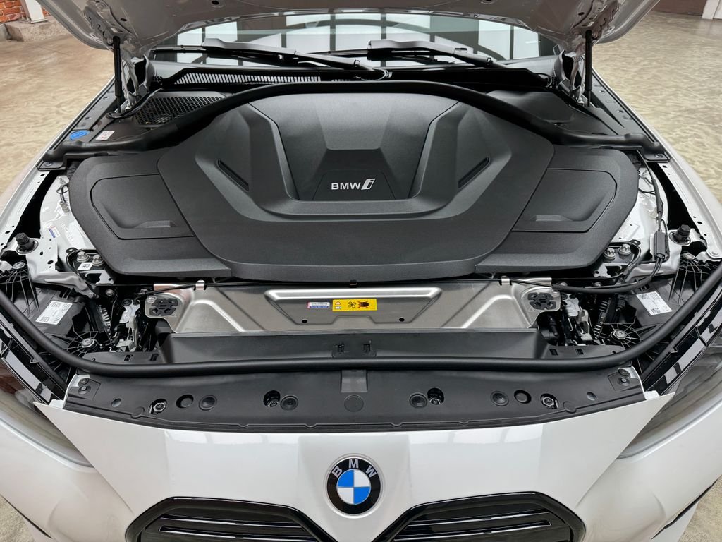 New 2026 White BMW M60 image 30