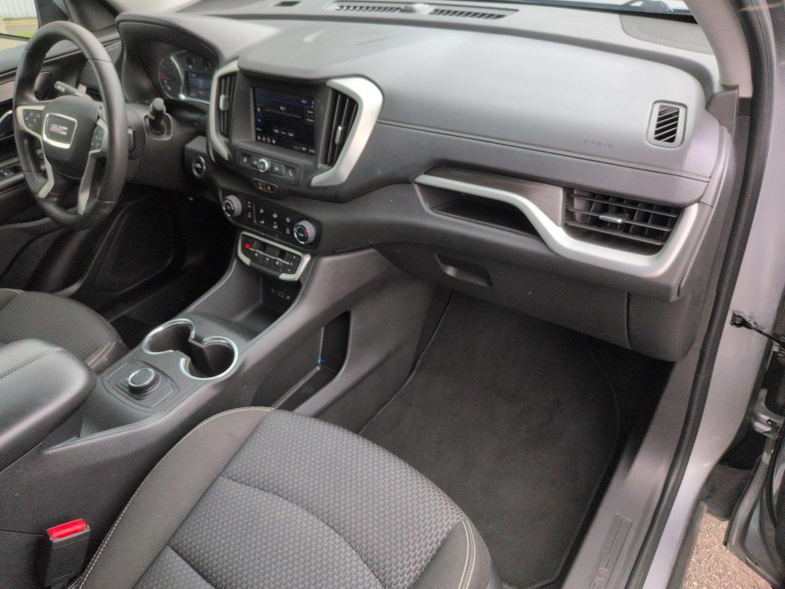 Used 2024 Sterling Metallic GMC SLE image 37