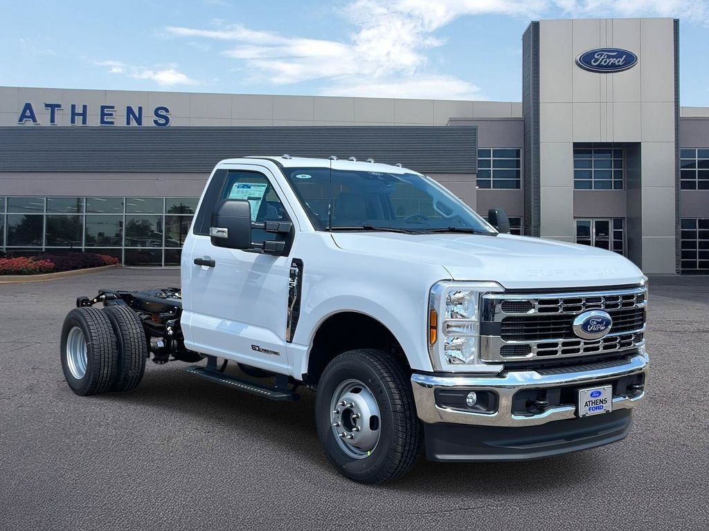 New 2026 Oxford White Ford F-350® XL image 1