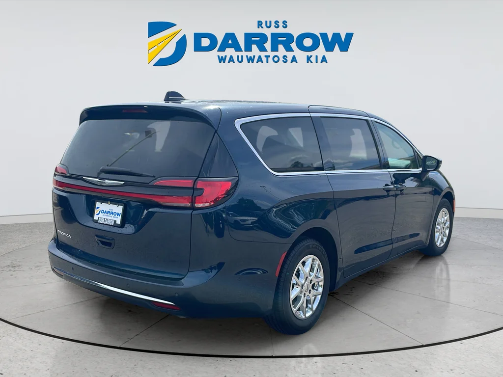 Used 2023 Blue Chrysler Touring L image 5