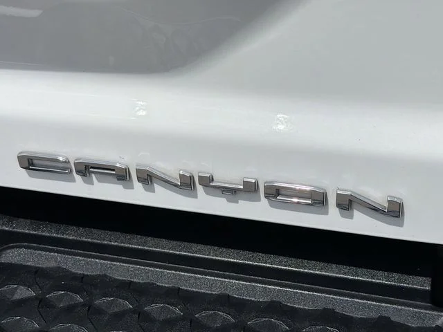 Used 2023 White GMC Denali image 13
