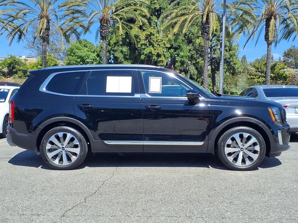 Certified Used 2022 Black Kia EX image 6