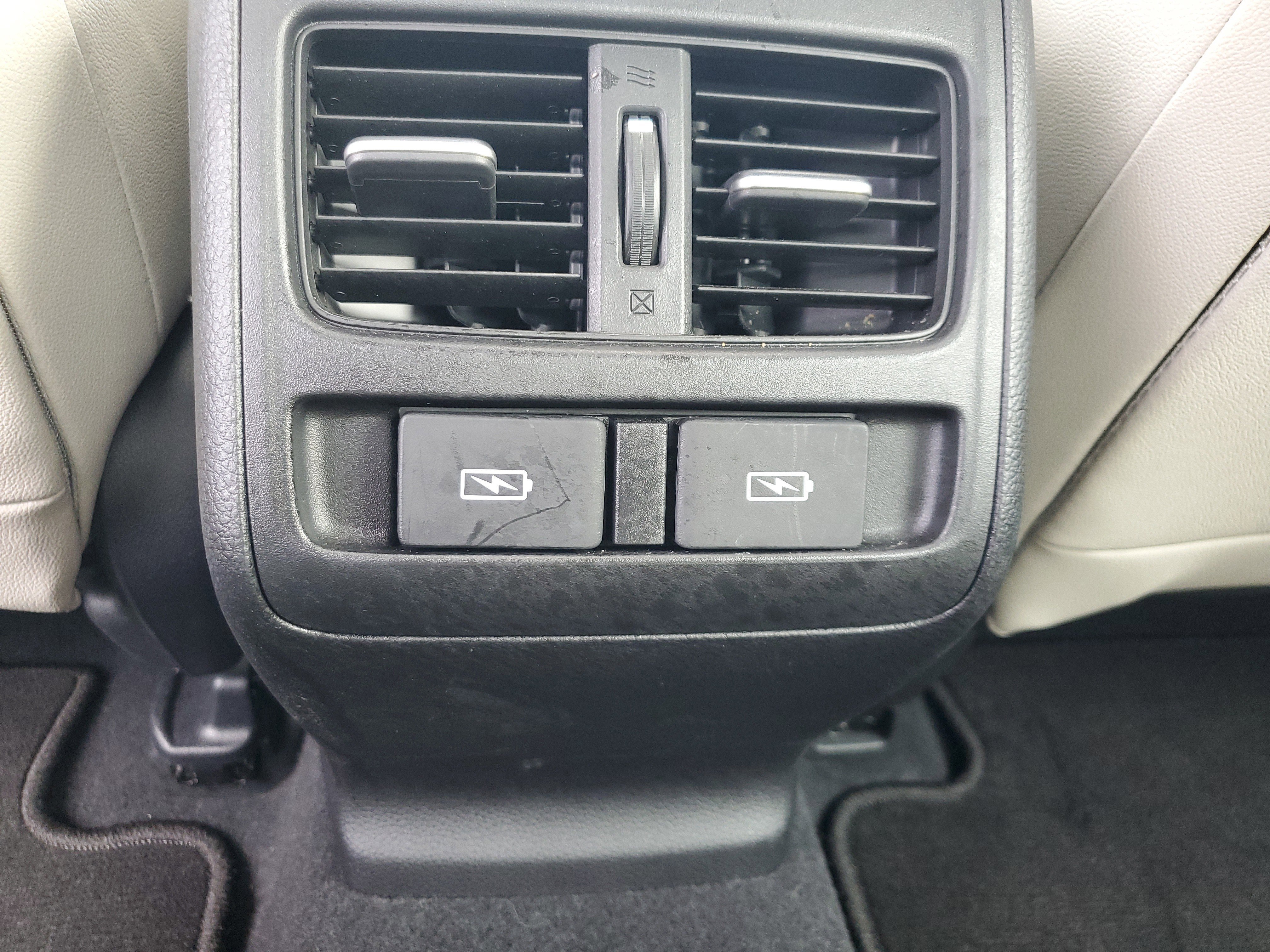 Used 2021  Honda Touring image 12
