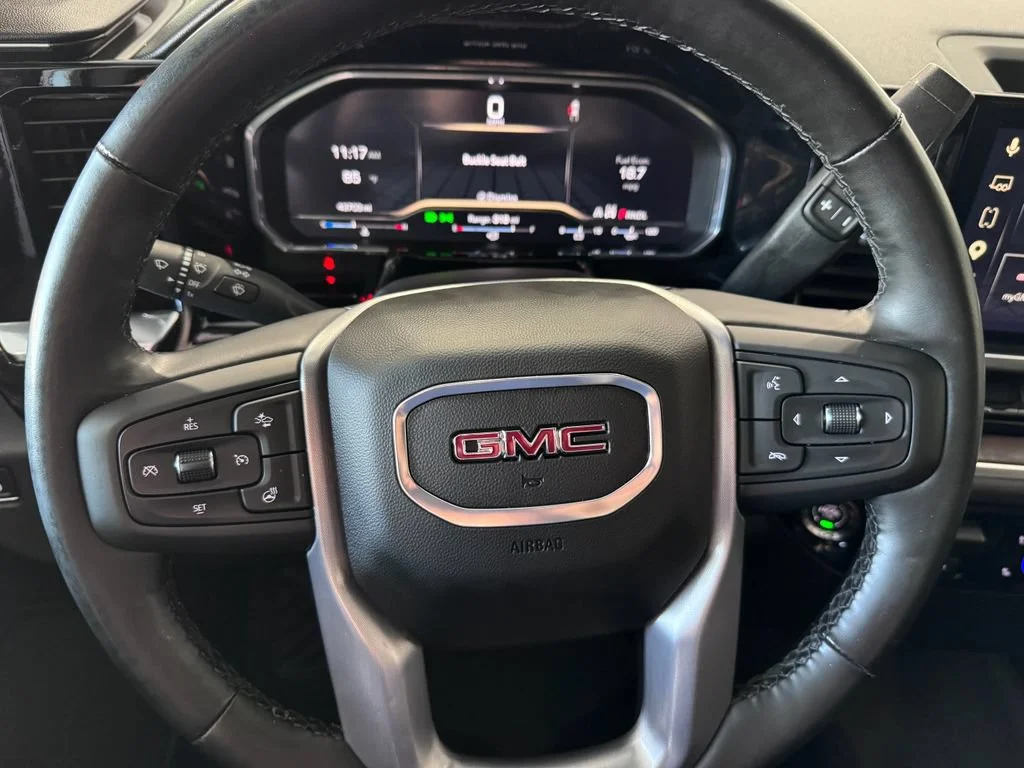 2025 GMC Sierra 1500 SLT - Photo 14