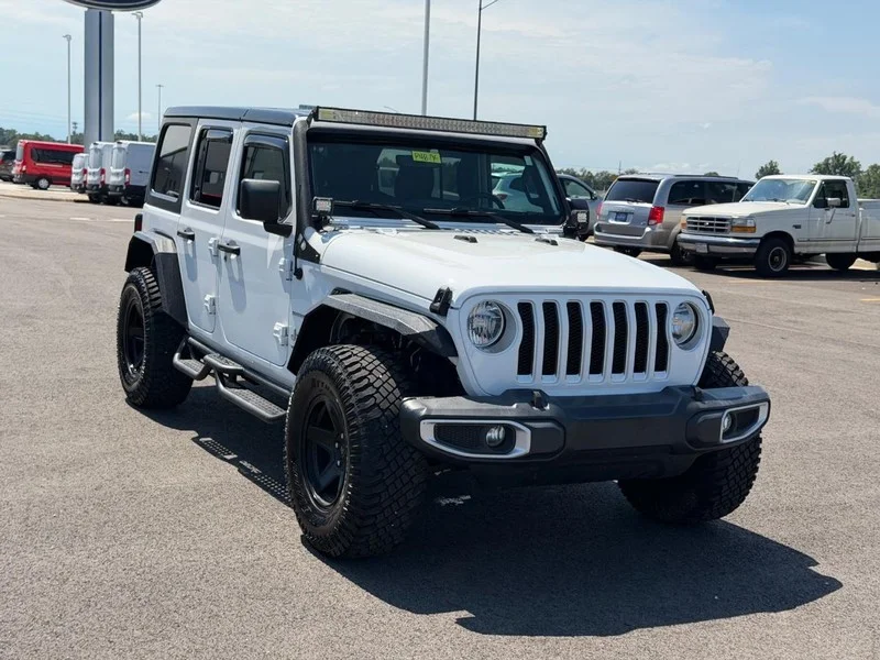 Certified Used 2019 Bright White Clearcoat Jeep Sahara image 3