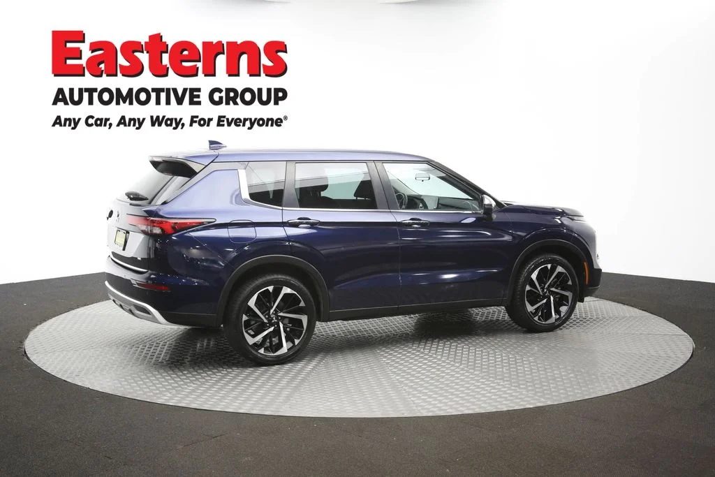 Used 2023 Blue Mitsubishi SE image 43