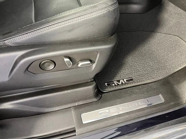 2022 GMC Yukon Denali - Photo 45