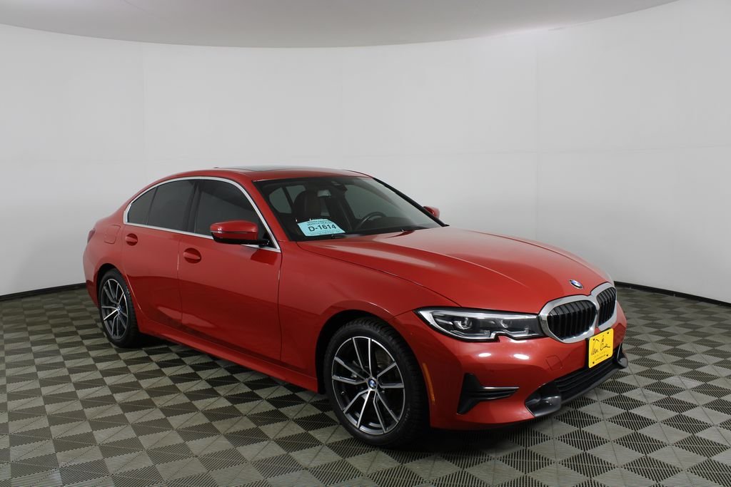2020 BMW 3 Series 330i xDrive Sedan's photo