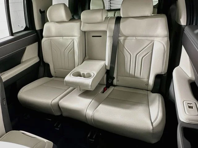 New 2027 Hyundai SANTA FE SEL