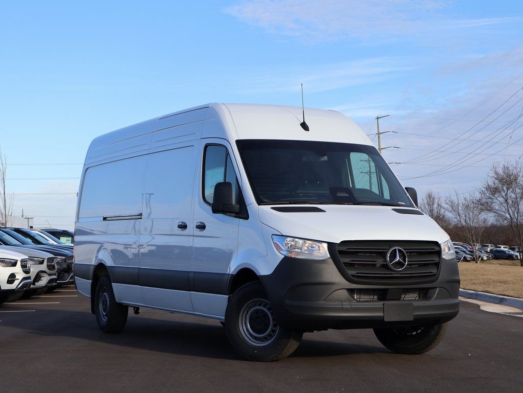 2026 Mercedes-Benz Sprinter 2500 170 WB High Roof's photo