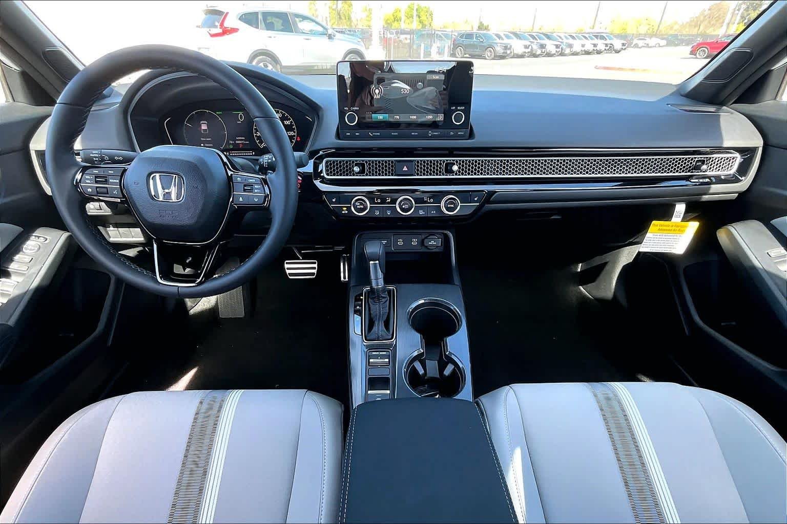 View vehicle photo 5