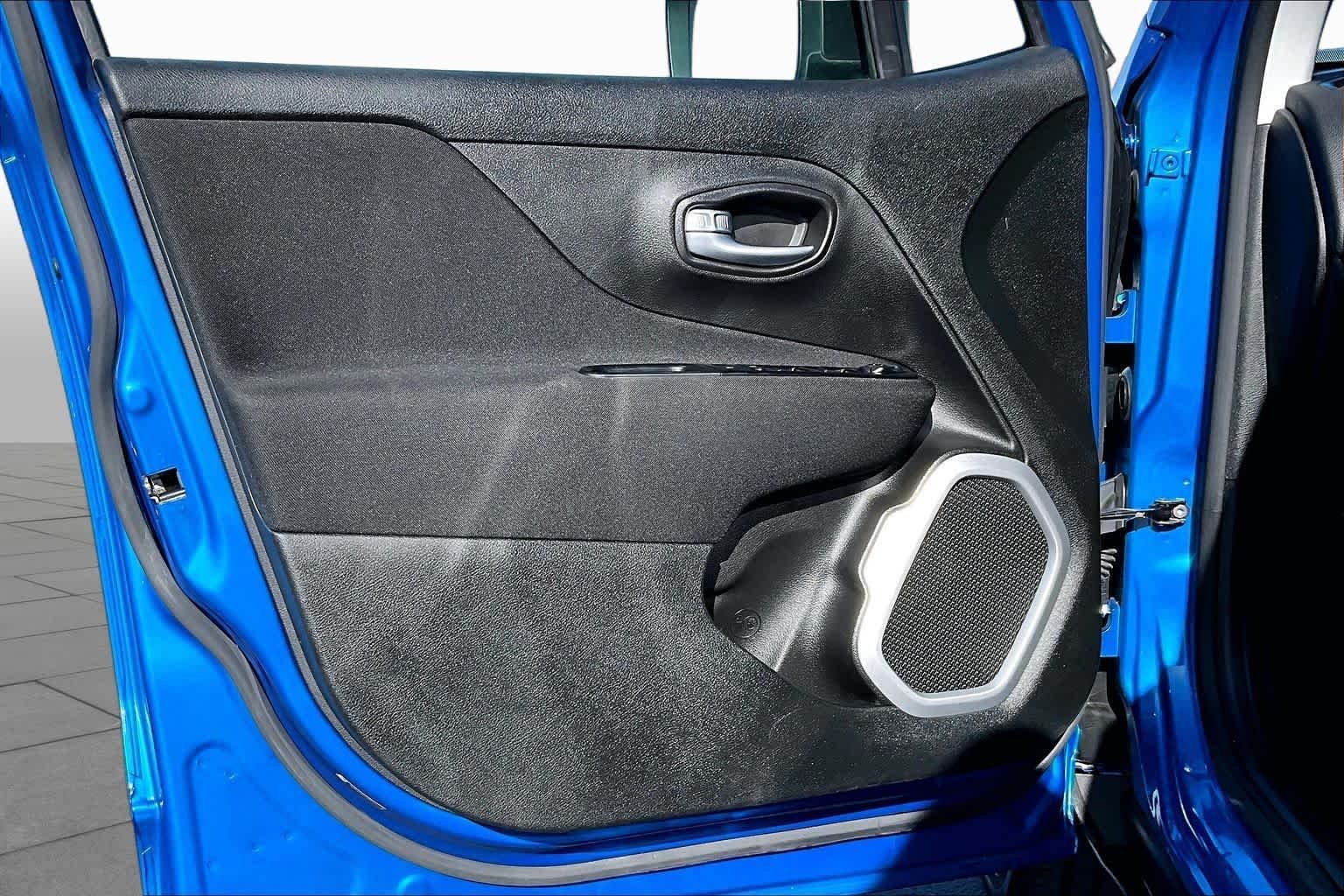 Used 2020 Brilliant Blue Metallic Clear Coat Jeep Jeepster image 25