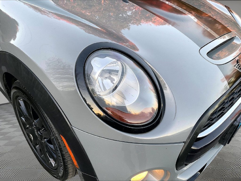 Used 2018 Gray MINI Base image 29