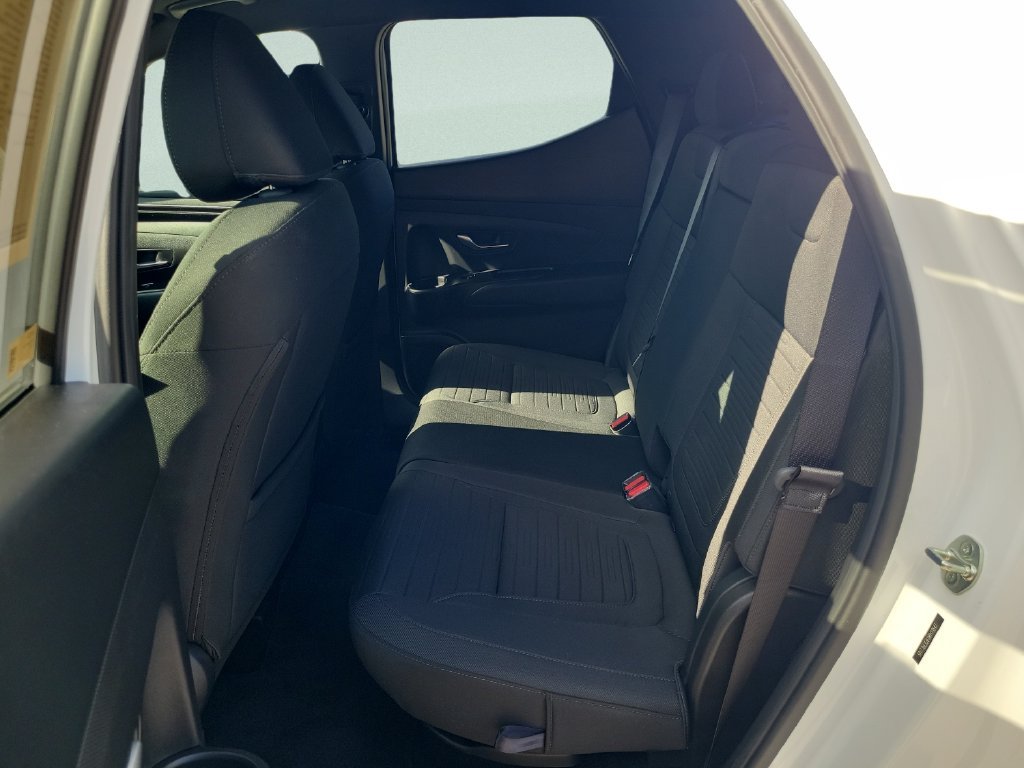 Used 2024 White Hyundai SEL image 10