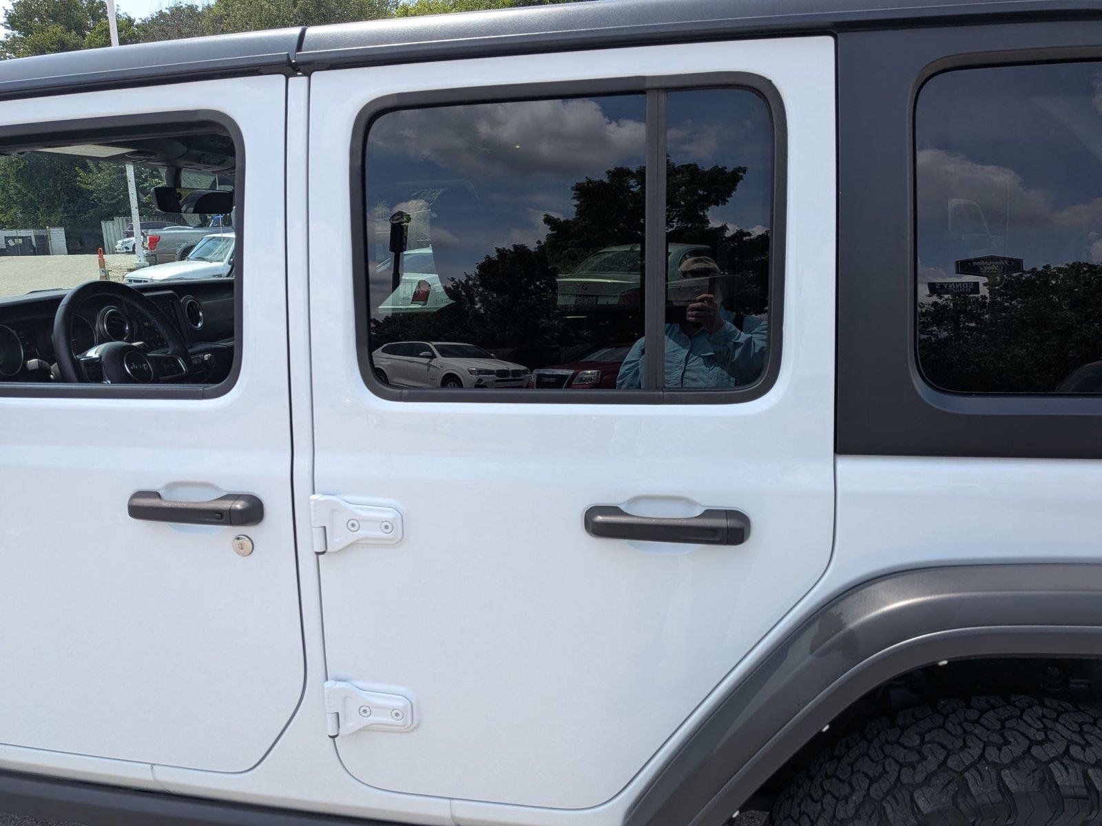 Used 2023 Bright White Clearcoat Jeep Rubicon image 29
